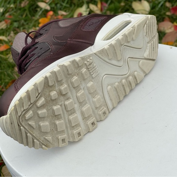 Nike Air Max 90 PRM Shoes Womens 8 Metallic Mahogany Running Sneakers 896497-903 - Picture 12 of 13